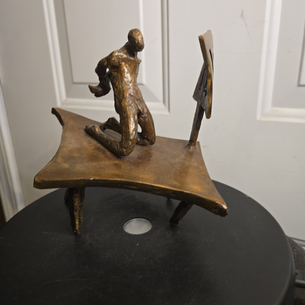 Original Bronze Abstract Brutalist Mid Century Modern Kneeling Figure Sculpture - Picture 4 of 12